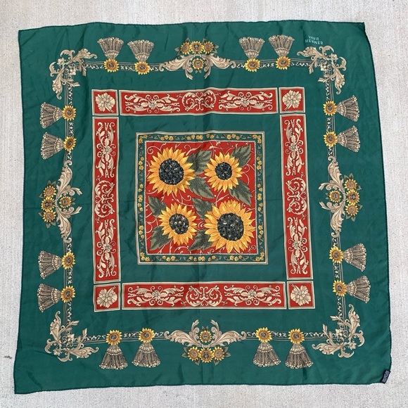 Hermès - Forest Green Silk Sunflower Scarf - Picture 8 of 16